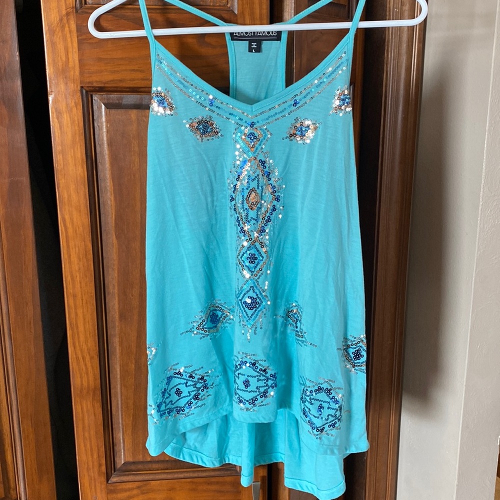 Sequin tank